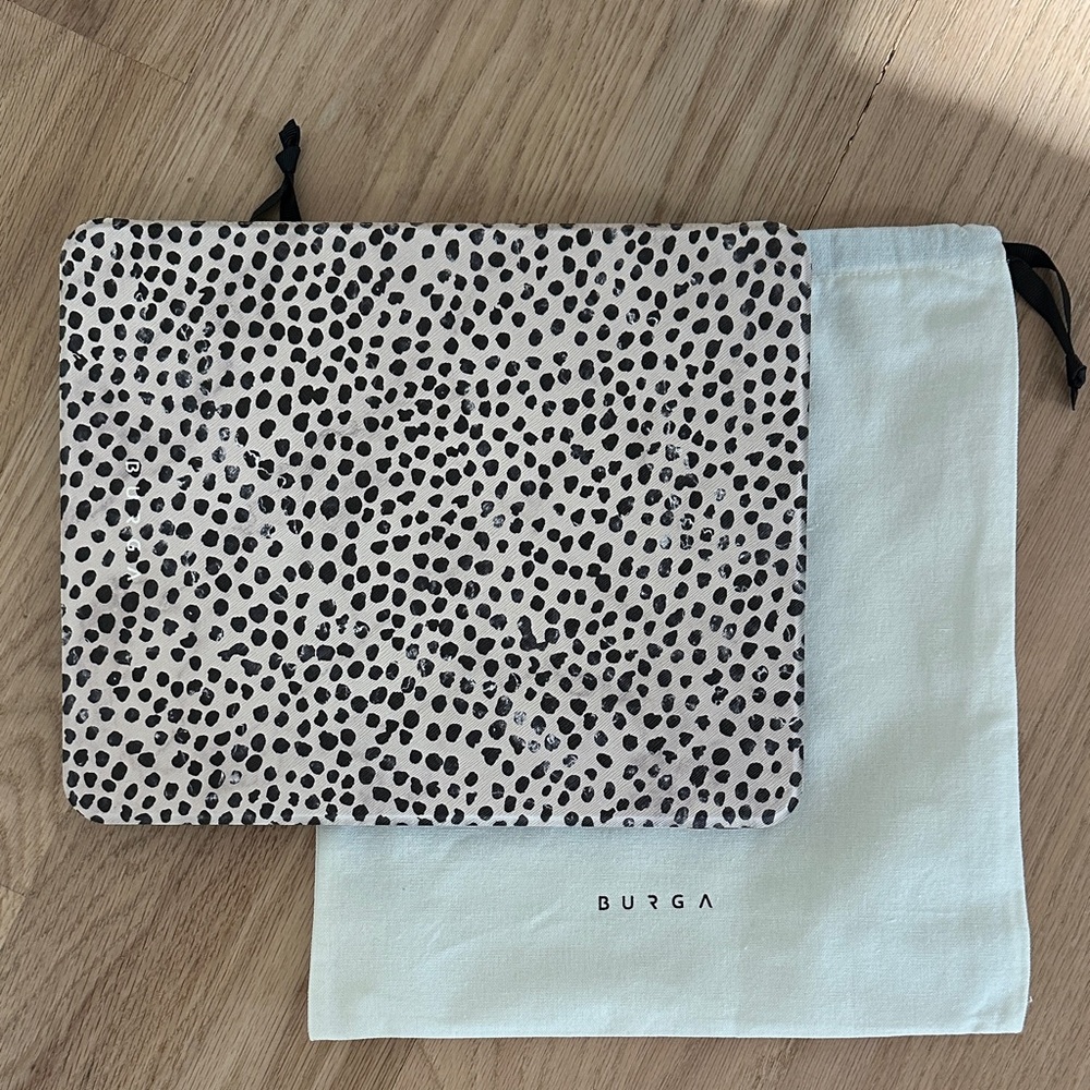 Burga IPad Pro 13 (8th/7th gen)Cover